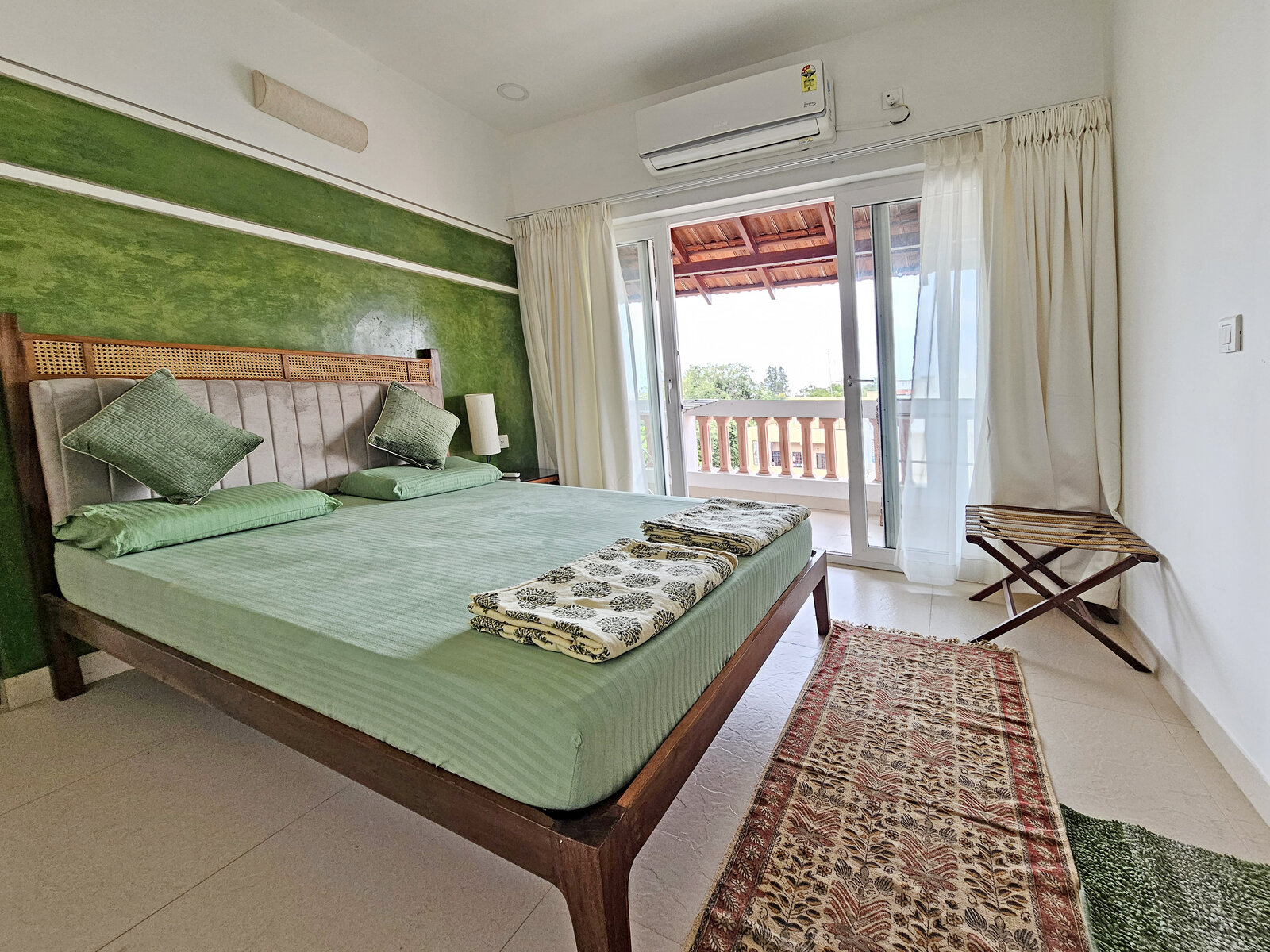Bedroom one, photo 1